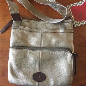 Fossil purse